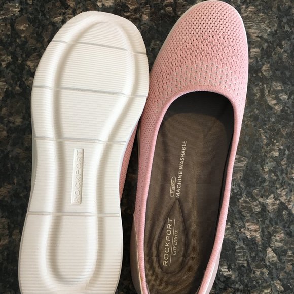 Womens 9 1/2 Rockport Flats - Picture 4 of 4